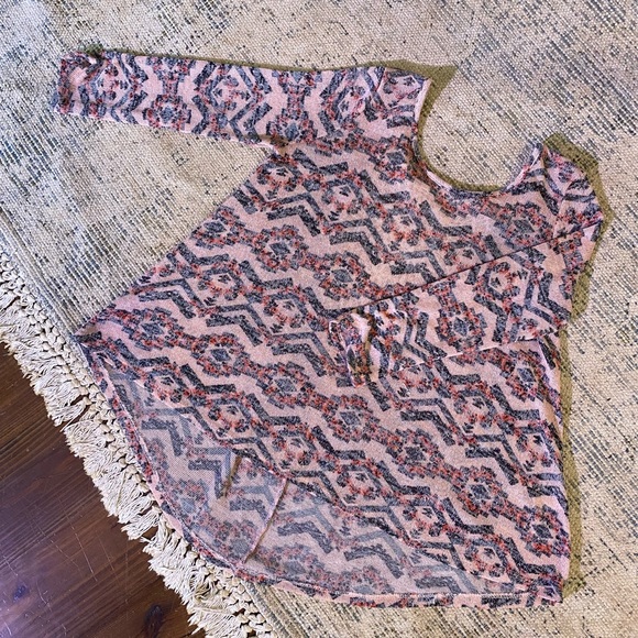 Almost Famous Womens size small pink knit lace back top - Picture 4 of 6